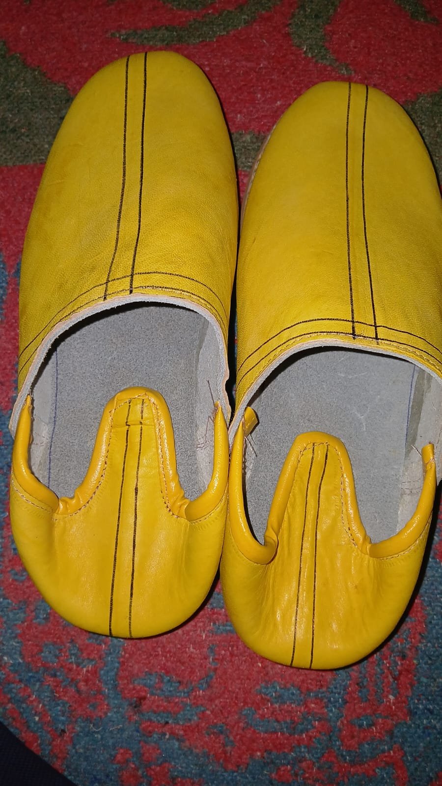 بلغة مغربية صفراء – راحة وأناقة بصناعة يدوية أصيلة